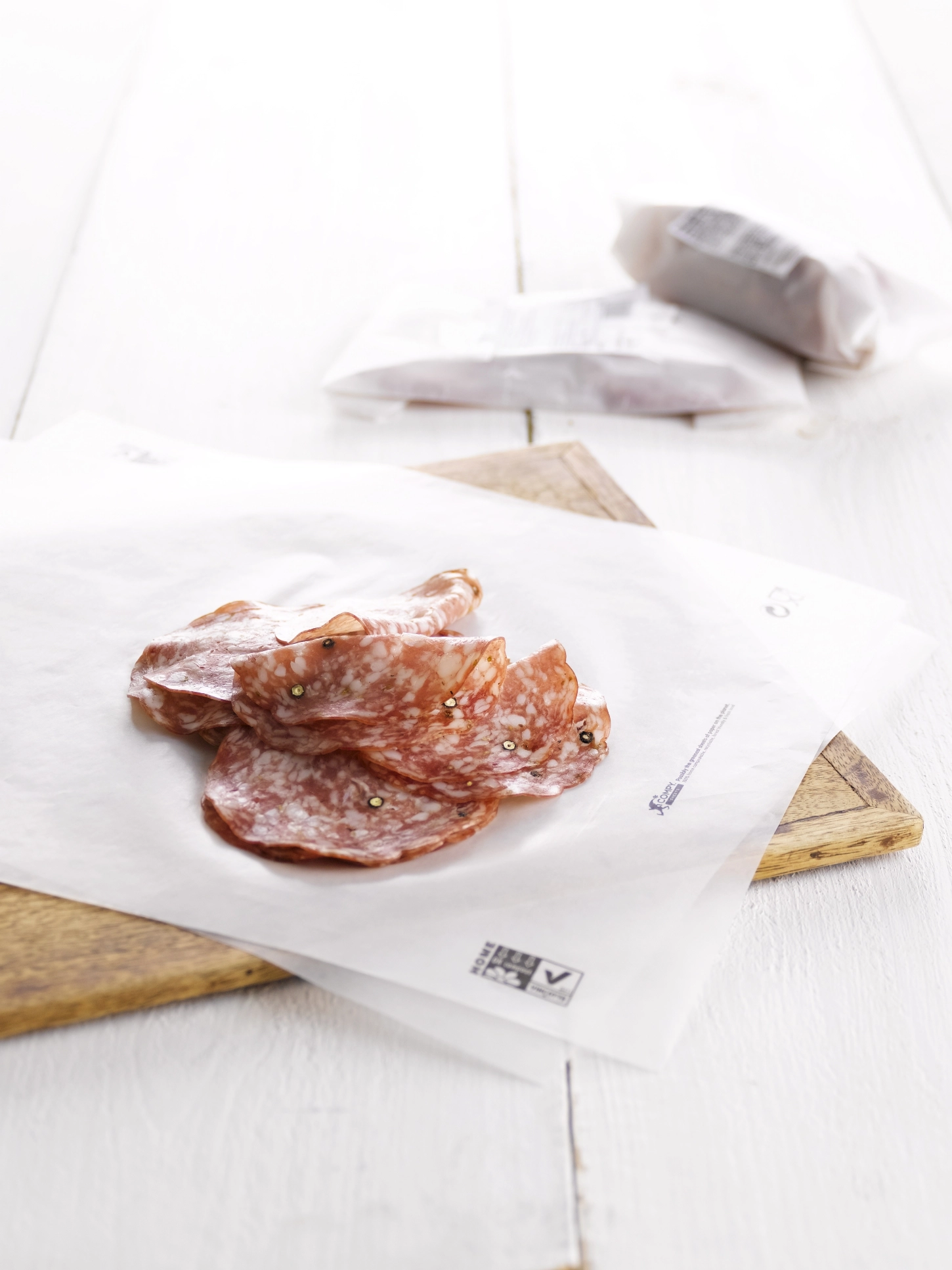 Find the right food packaging to preserve your meat products optimally.